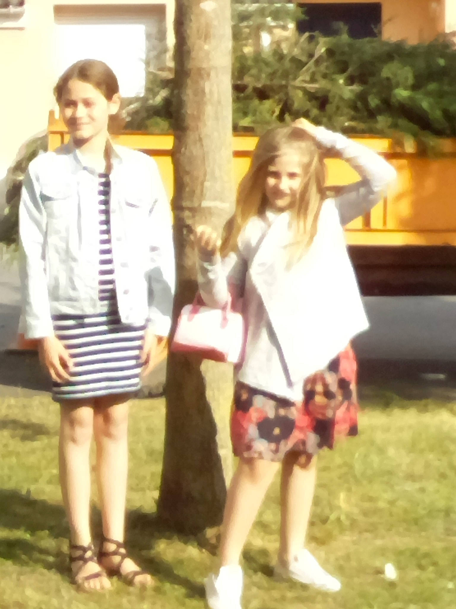 Marion participe au concours pour gagner de l'argent avec cette photo : clothing, fashion, fun, joy, leg, leisure, person, photograph, photography, shorts, snapshot, style, uniform