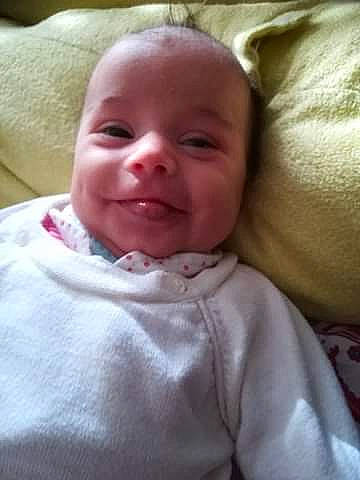 Lilwenn participe au concours pour gagner de l'argent avec cette photo : baby, baby_laughing, baby_making_funny_faces, birth, cheek, child, chin, ear, face, facial_expression, head, joy, laugh, lip, mouth, nose, person, skin, smile, toddler