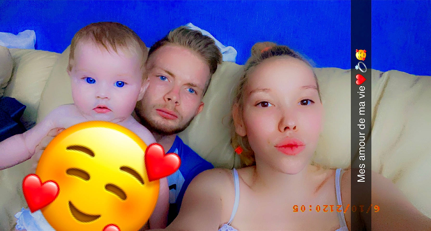 Coraline participe au concours pour gagner de l'argent avec cette photo : cheek, chin, event, eye, eyebrow, eyelash, face, facial_expression, flash_photography, fun, gesture, happy, human, iris, leisure, mouth, neck, nose, person, skin