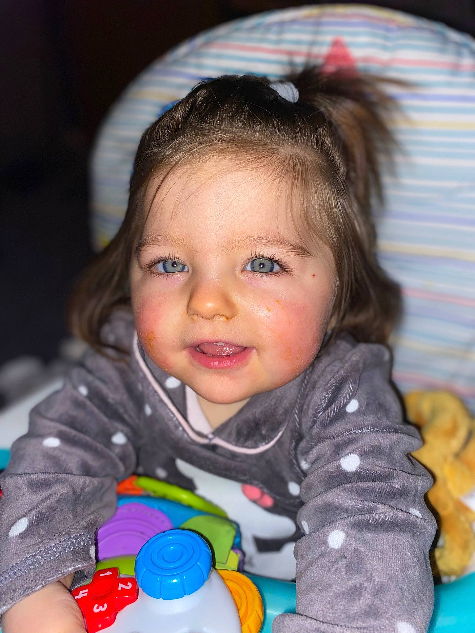 Jade participe au concours pour gagner de l'argent avec cette photo : baby_playing_with_toys, baby_toddler_clothing, cheek, child, chin, eye, eyelash, fun, hairstyle, happy, head, iris, joy, mouth, nose, organ, outerwear, person, skin, smile