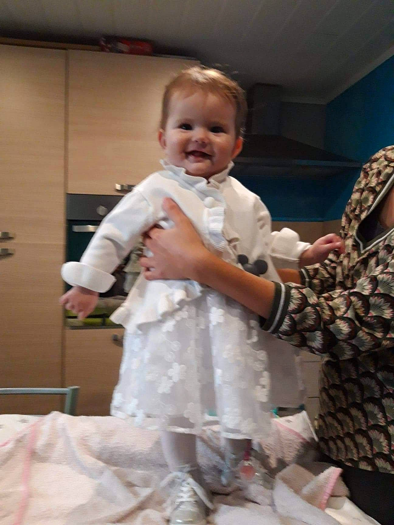 Maëlys participe au concours pour gagner de l'argent avec cette photo : child, dress, joy, person, toddler