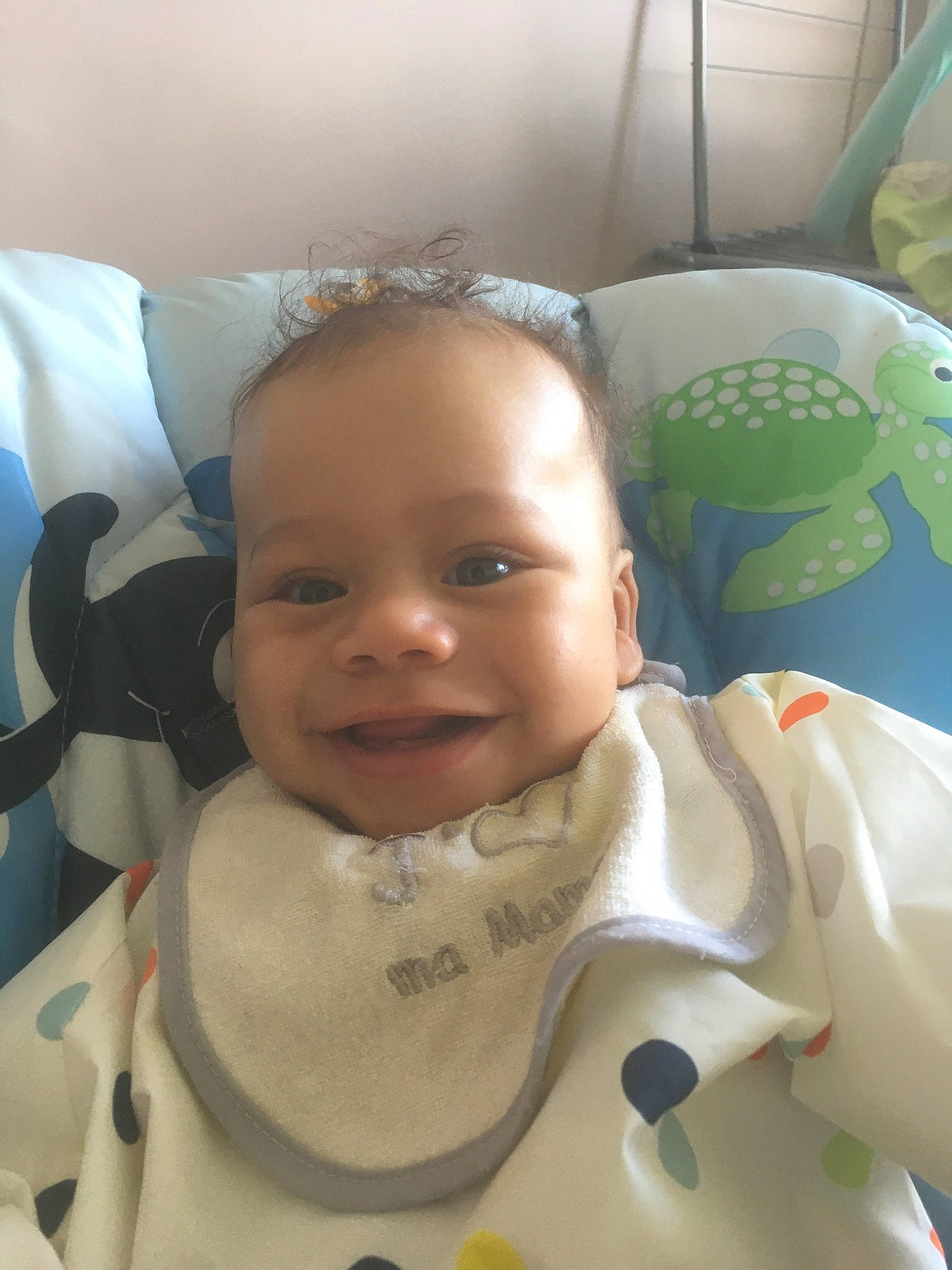 Juliann a rejoint le concours — aidez-le/la à gagner de superbes lots ! baby, baby_products, baby_safety, baby_toddler_clothing, cheek, child, comfort, eye, happy, human_body, iris, joy, linens, nose, person, product, room, service, skin, smile