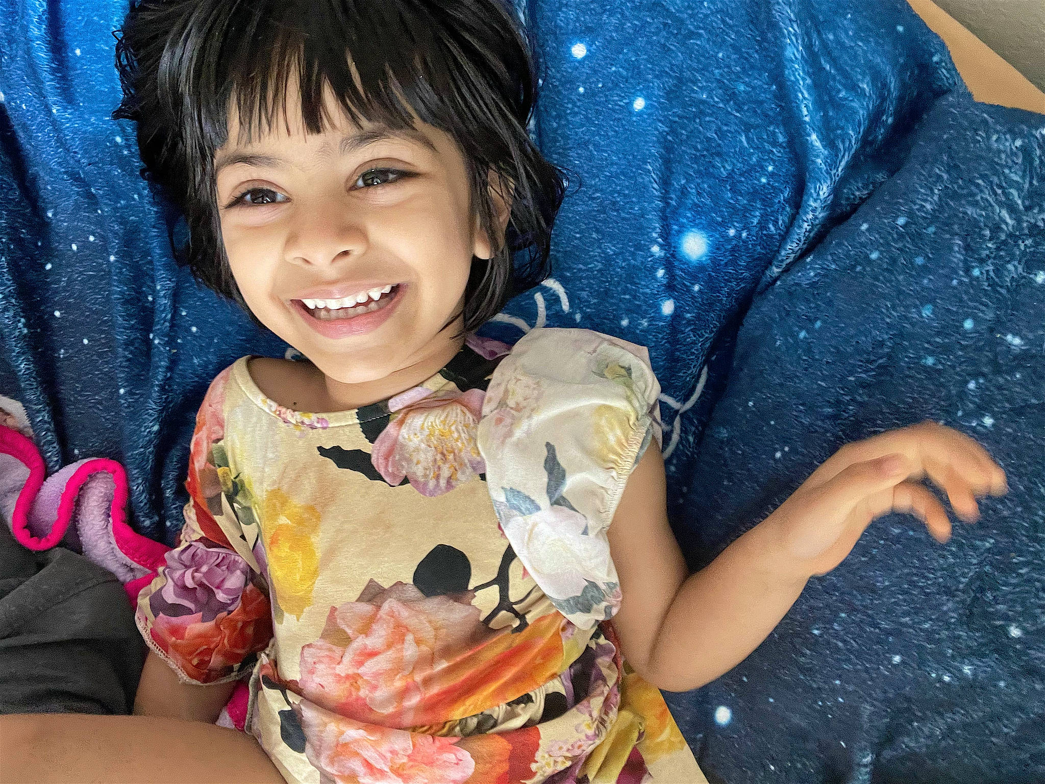 Jayinee is registered to the contest to win money with this photo: baby_toddler_clothing, cheek, child, cool, electric_blue, fashion_accessory, finger, fun, gesture, hairstyle, happy, iris, joy, neck, pattern, person, skin, sleeve, smile, t_shirt