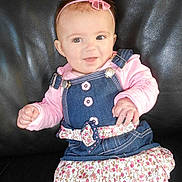 Mya participe au concours pour gagner de l'argent avec cette photo :