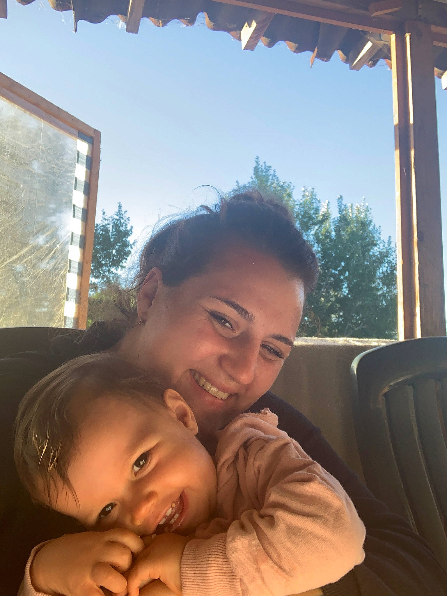 Aëlys participe au concours pour gagner de l'argent avec cette photo : child, forehead, fun, happy, joy, person, smile, vacation