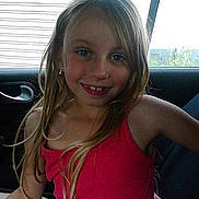 Helena participe au concours pour gagner de l'argent avec cette photo :