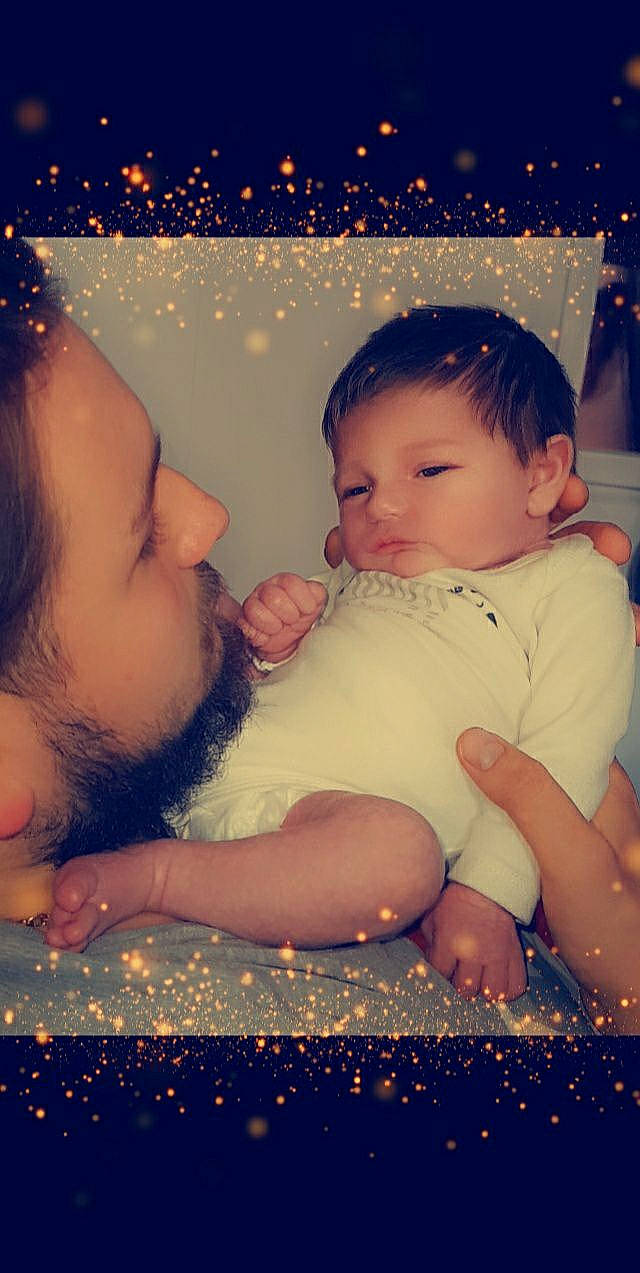 Shaïnna participe au concours pour gagner de l'argent avec cette photo : baby, cheek, child, fun, gesture, happy, human, interaction, iris, love, person, skin, smile, toddler