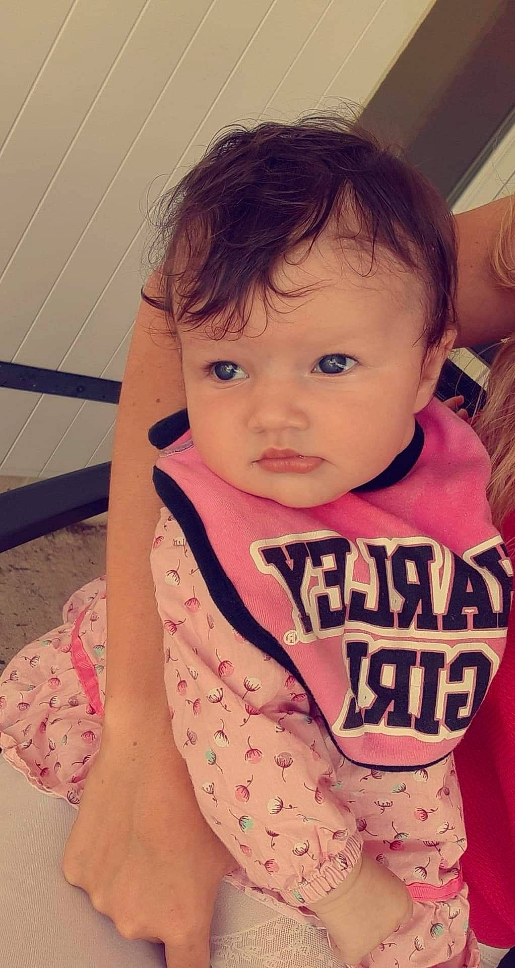 Naëlya participe au concours pour gagner de l'argent avec cette photo : baby, beauty, cheek, child, face, forehead, head, lip, neck, person, pink, skin, smile, toddler