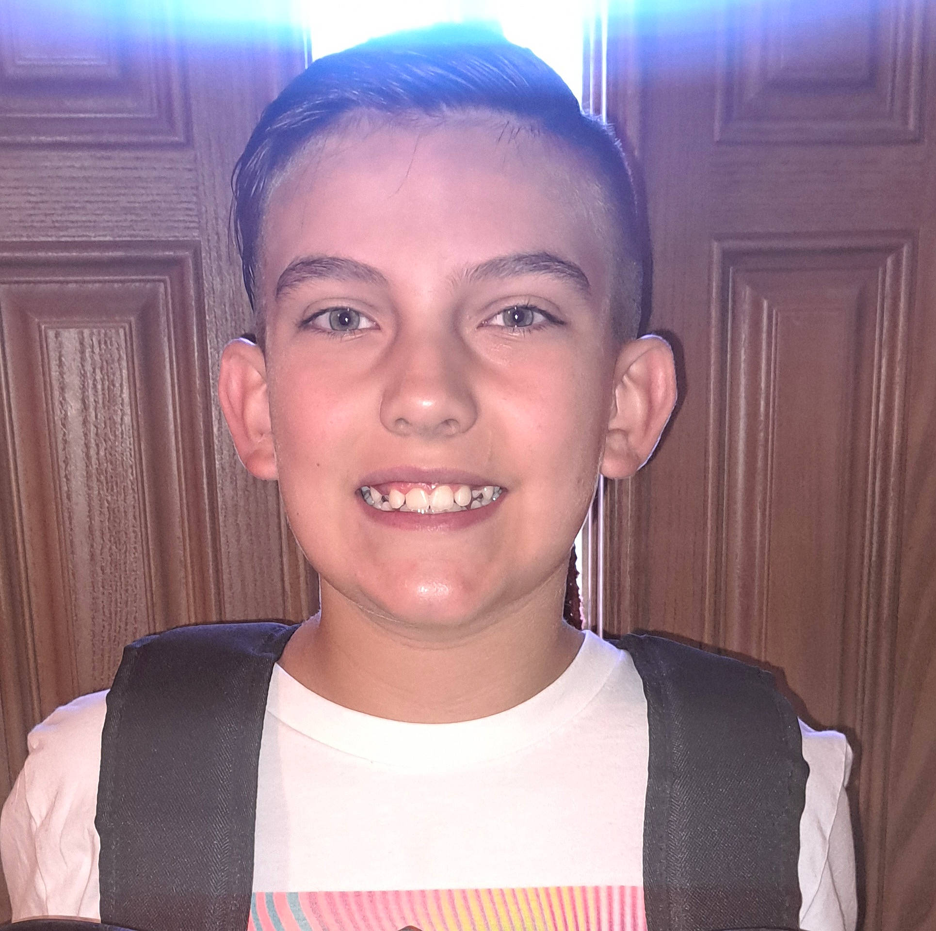 Dexter is registered to the contest to win money with this photo: black_hair, cheek, chest, cool, ear, electric_blue, eyebrow, eyelash, forehead, fun, happy, head, iris, jaw, joy, mouth, neck, nose, organ, person