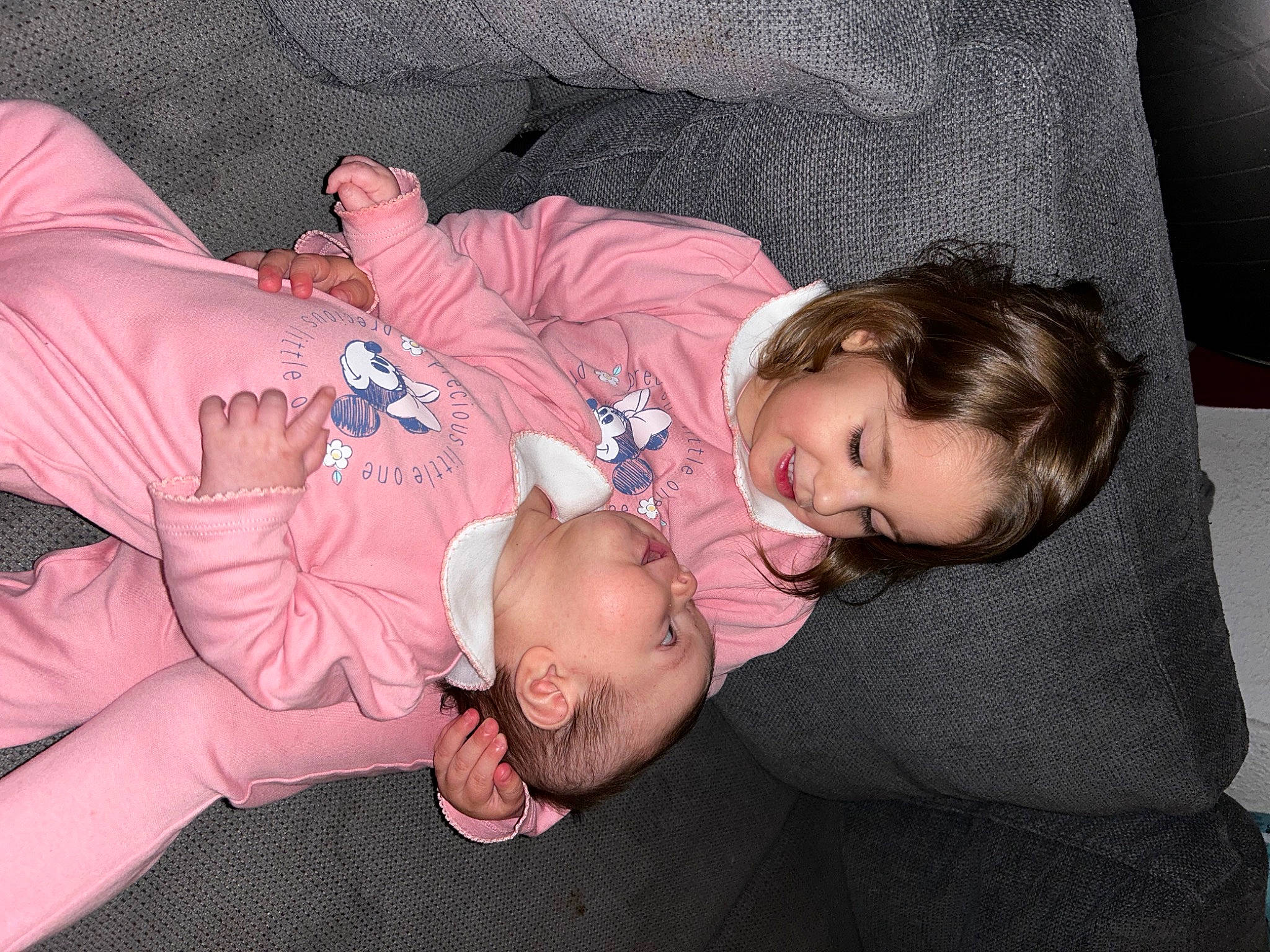 Swaëli a rejoint le concours — aidez-le/la à gagner de superbes lots ! baby, baby_products, baby_toddler_clothing, cheek, child, comfort, fun, gesture, happy, joy, lap, mouth, nap, person, room, sitting, sleep, smile, toddler, tree