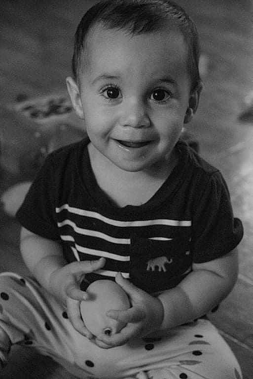 Jayson participe au concours pour gagner de l'argent avec cette photo : arm, baby_toddler_clothing, black, black_and_white, cheek, chin, cool, eye, flash_photography, hairstyle, happy, iris, joy, organ, person, photograph, skin, sleeve, smile, style