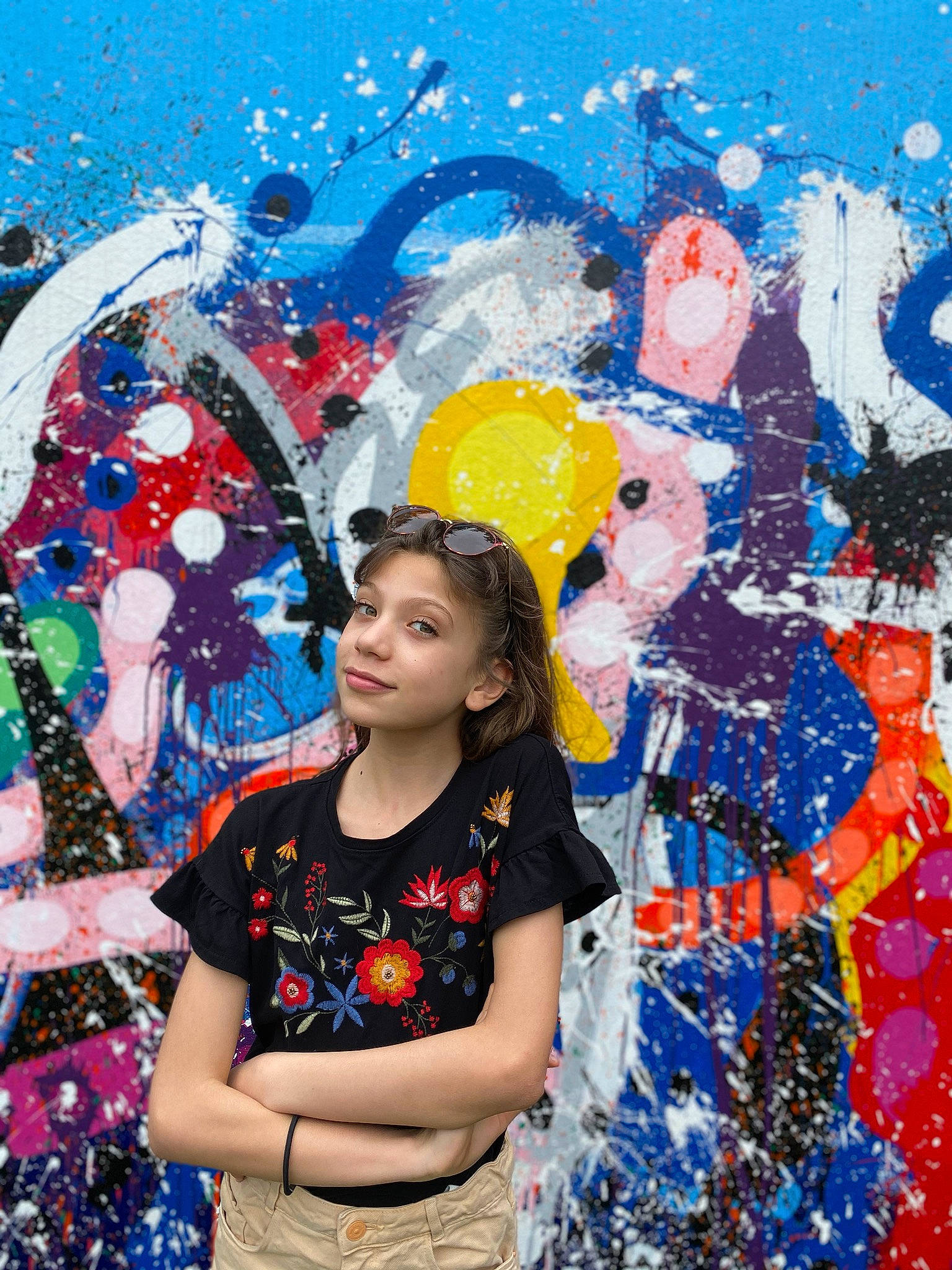 Manel a rejoint le concours — aidez-le/la à gagner de superbes lots ! acrylic_paint, architecture, art, artist, blue, fun, graffiti, happy, illustration, joy, leisure, modern_art, mural, painting, party_supply, person, space, style, visual_arts, world