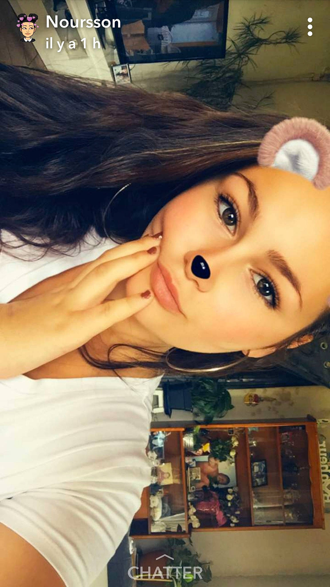 Sayane Veron a rejoint le concours — aidez-le/la à gagner de superbes lots ! beauty, black_hair, brown_hair, cheek, chin, cool, eye, eyebrow, face, forehead, hair, headwear, lip, long_hair, neck, nose, person, photography, selfie