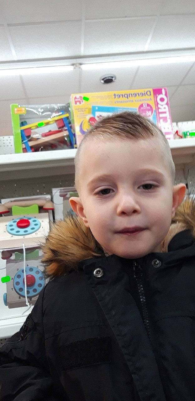 Ethan participe au concours pour gagner de l'argent avec cette photo : baby, cheek, child, ear, eye, eyebrow, face, forehead, hair, hairstyle, head, nose, person, photography, smile, toddler