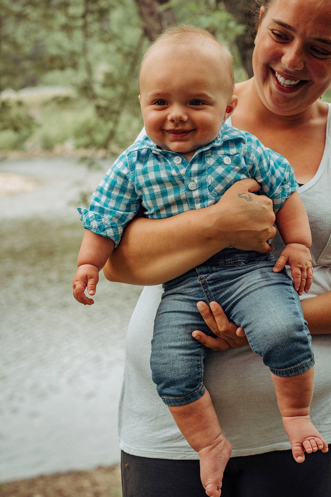 Brantlee is registered to the contest to win money with this photo: abdomen, baby, child, face, family, fun, happy, joint, joy, people, person, photograph, photography, recreation, shoulder, sitting, skin, smile, summer, toddler