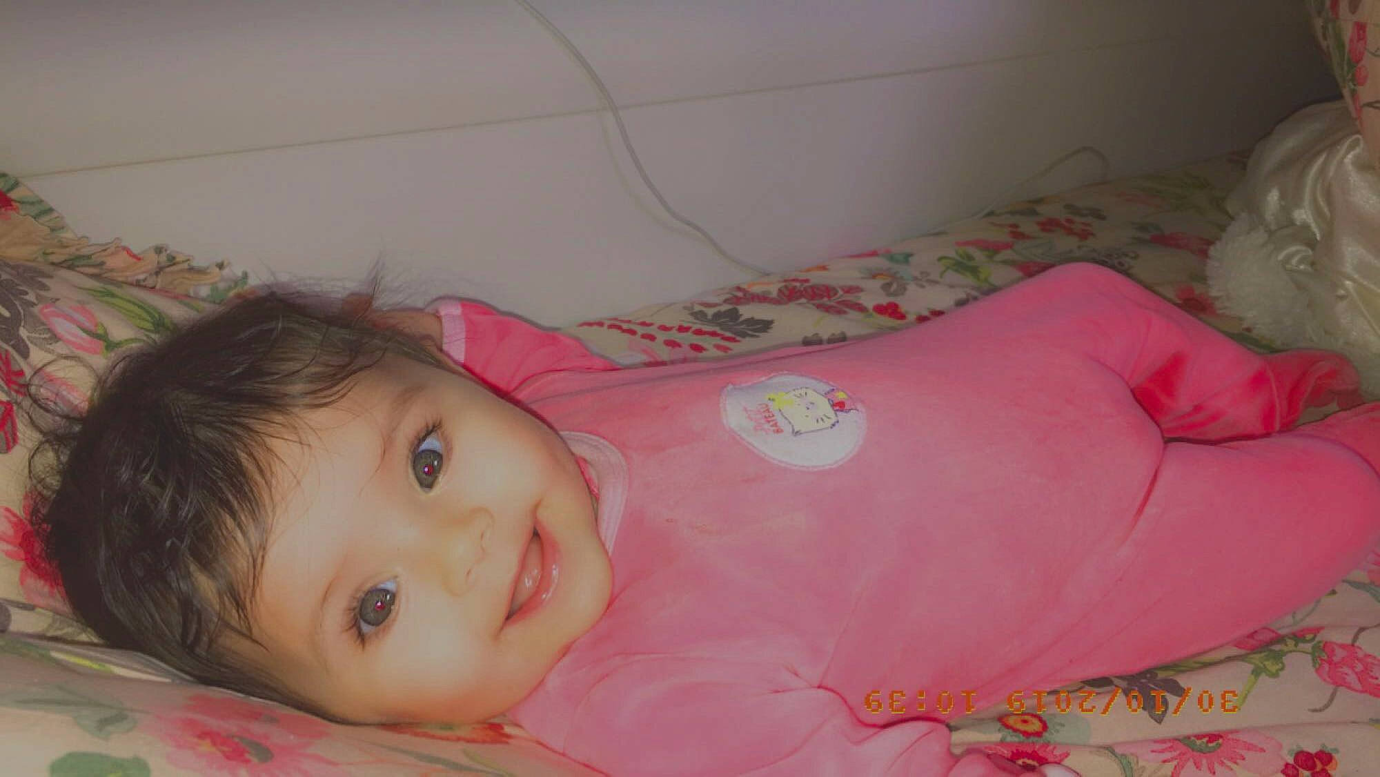 Siwaï participe au concours pour gagner de l'argent avec cette photo : baby, bedtime, cheek, child, joy, person, pink, skin, toddler