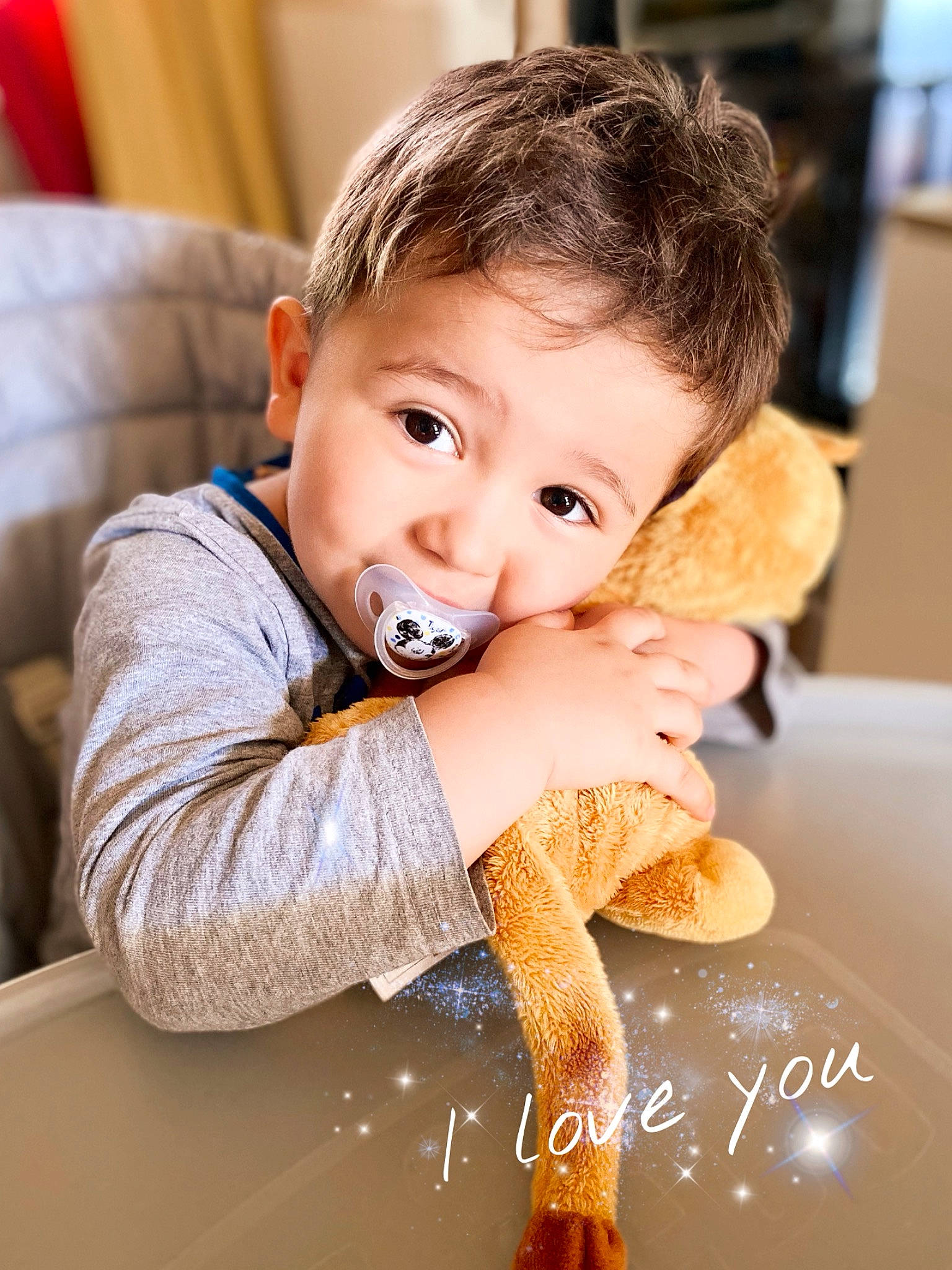 Ylïas participe au concours pour gagner de l'argent avec cette photo : baby, baby_toddler_clothing, child, comfort_food, eyelash, flash_photography, flooring, fun, fur, gesture, happy, human, lip, nail, nose, person, portrait_photography, sitting, skin, sweetness