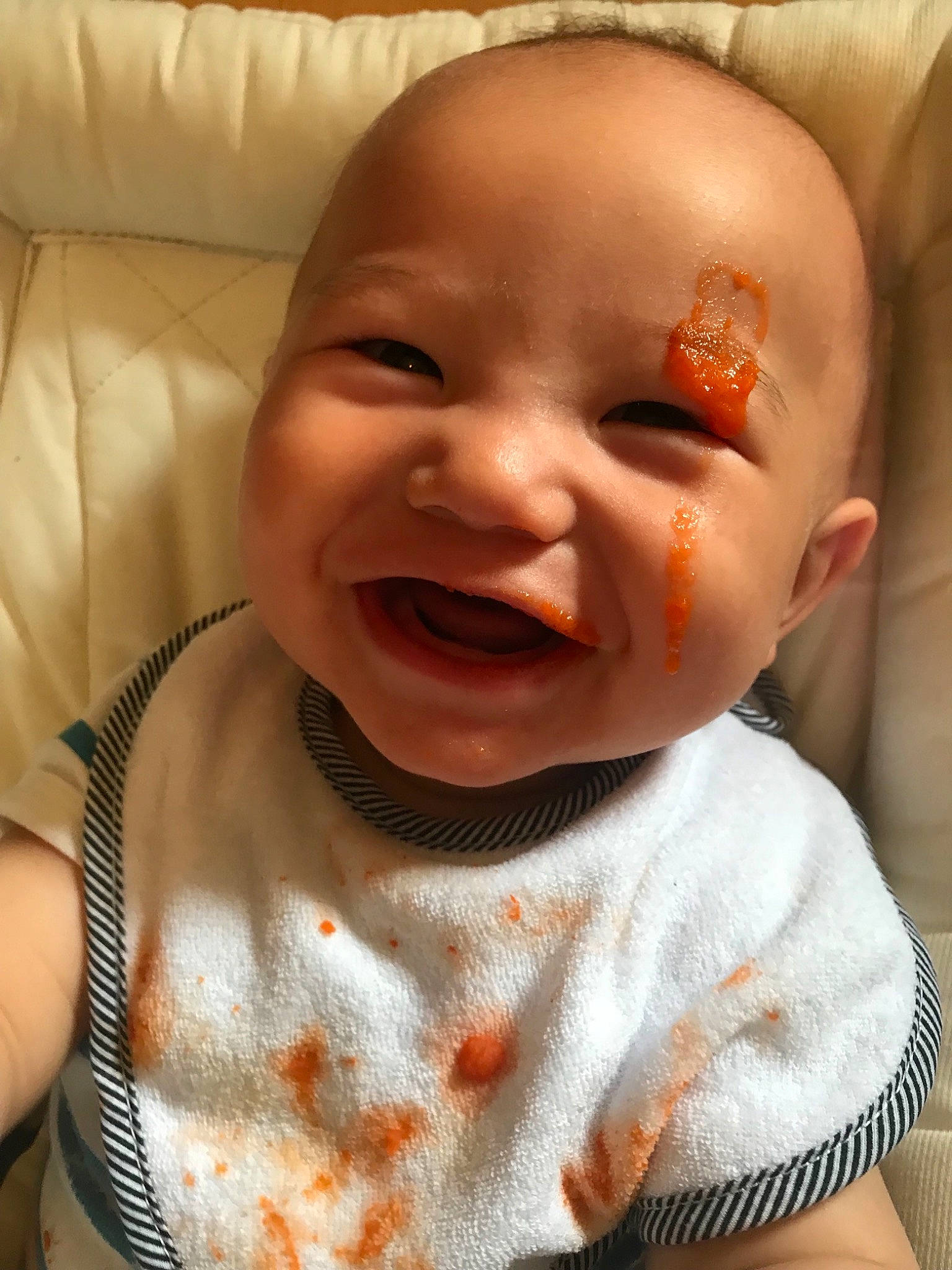 Lyam a rejoint le concours — aidez-le/la à gagner de superbes lots ! baby, baby_making_funny_faces, cheek, child, chin, face, facial_expression, forehead, head, joy, lip, mouth, nose, person, skin, smile, toddler
