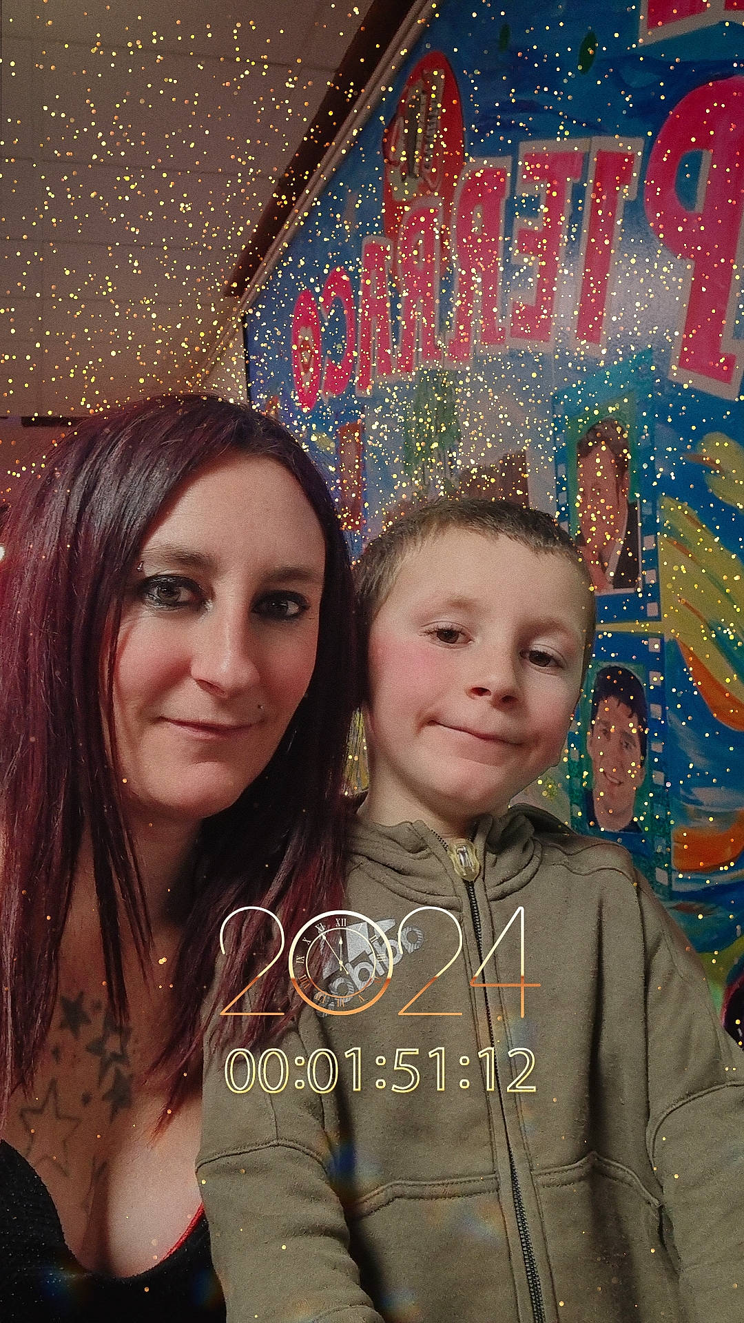 Thyméo participe au concours pour gagner de l'argent avec cette photo : beauty, cool, event, facial_expression, fashion, flash_photography, fun, hairstyle, happy, head, human, iris, jewellery, joy, organ, pattern, people, person, photograph, smile