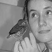 Edith Le Piaf participe au concours pour gagner de l'argent avec cette photo :