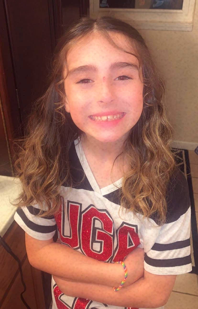 Judith is registered to the contest to win money with this photo: cheek, chin, eyebrow, eyelash, facial_expression, forehead, hair, head, human_body, jaw, joint, joy, lip, mouth, muscle, neck, nose, person, shoulder, skin