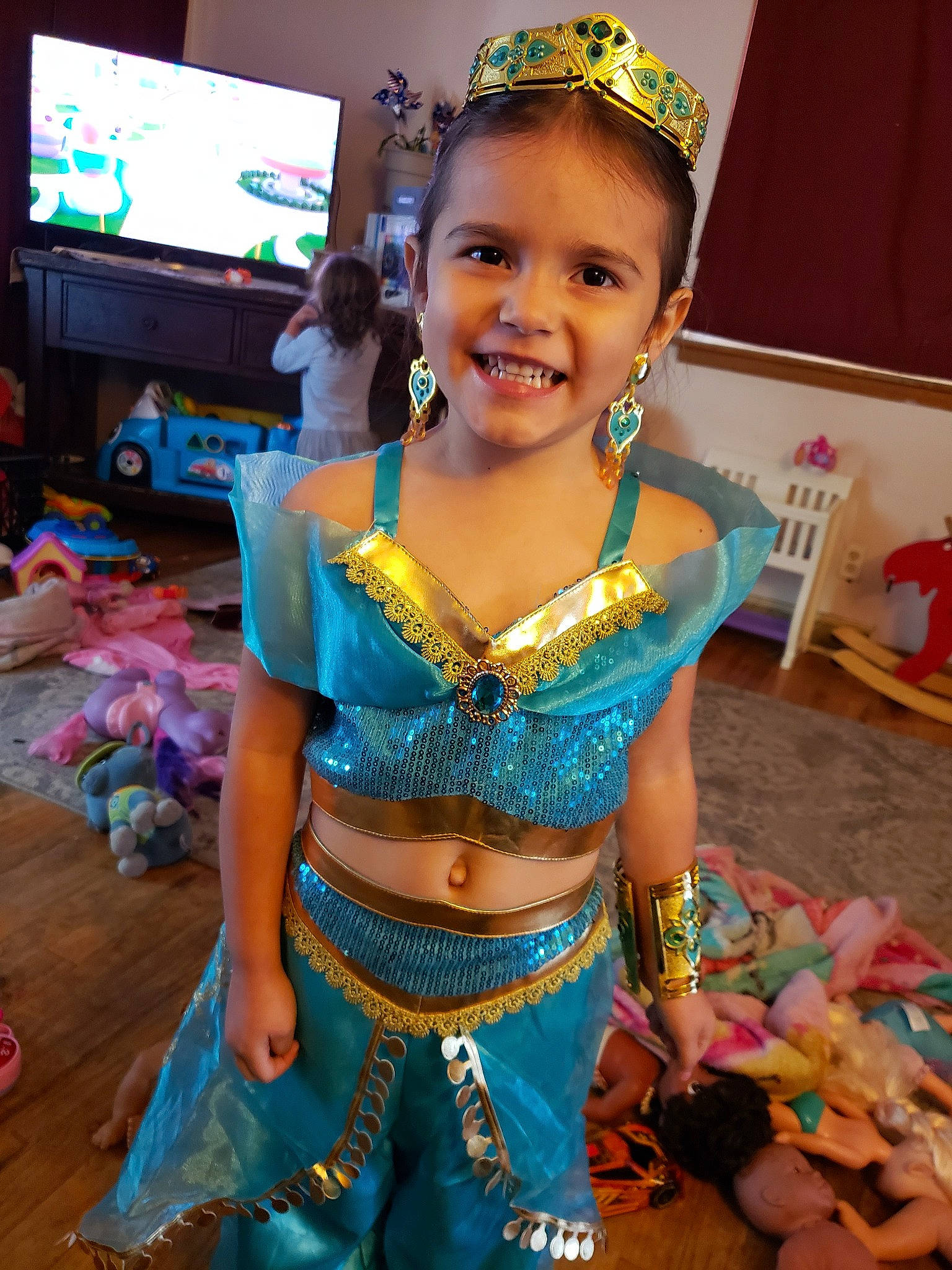 Annalysia joined the competition — help win amazing prizes! abdomen, belly_dance, carnival, child, dance, dancer, event, fun, joy, navel, performance, performing_arts, person, smile, toddler, trunk