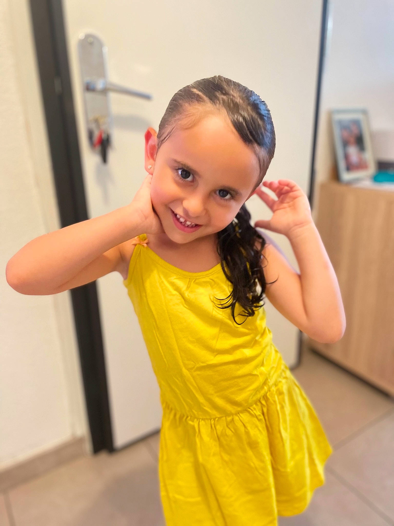 Mila a rejoint le concours — aidez-le/la à gagner de superbes lots ! child, clothing, dress, electric_blue, fashion_design, finger, flooring, fun, gesture, happy, joint, joy, leisure, neck, one_piece_garment, person, shoulder, skin, sleeve, smile