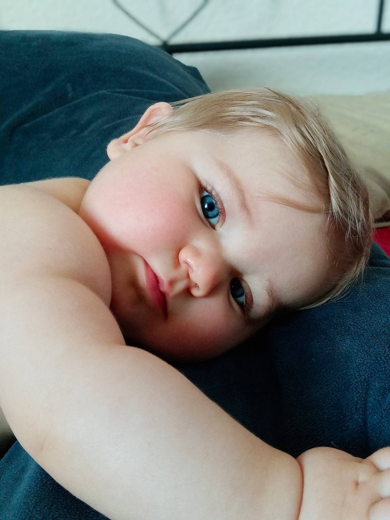 Tyméa participe au concours pour gagner de l'argent avec cette photo : baby, baby_toddler_clothing, blond, cheek, chest, child, chin, comfort, eye, eyebrow, eyelash, flash_photography, head, iris, lip, mouth, neck, nose, person, skin