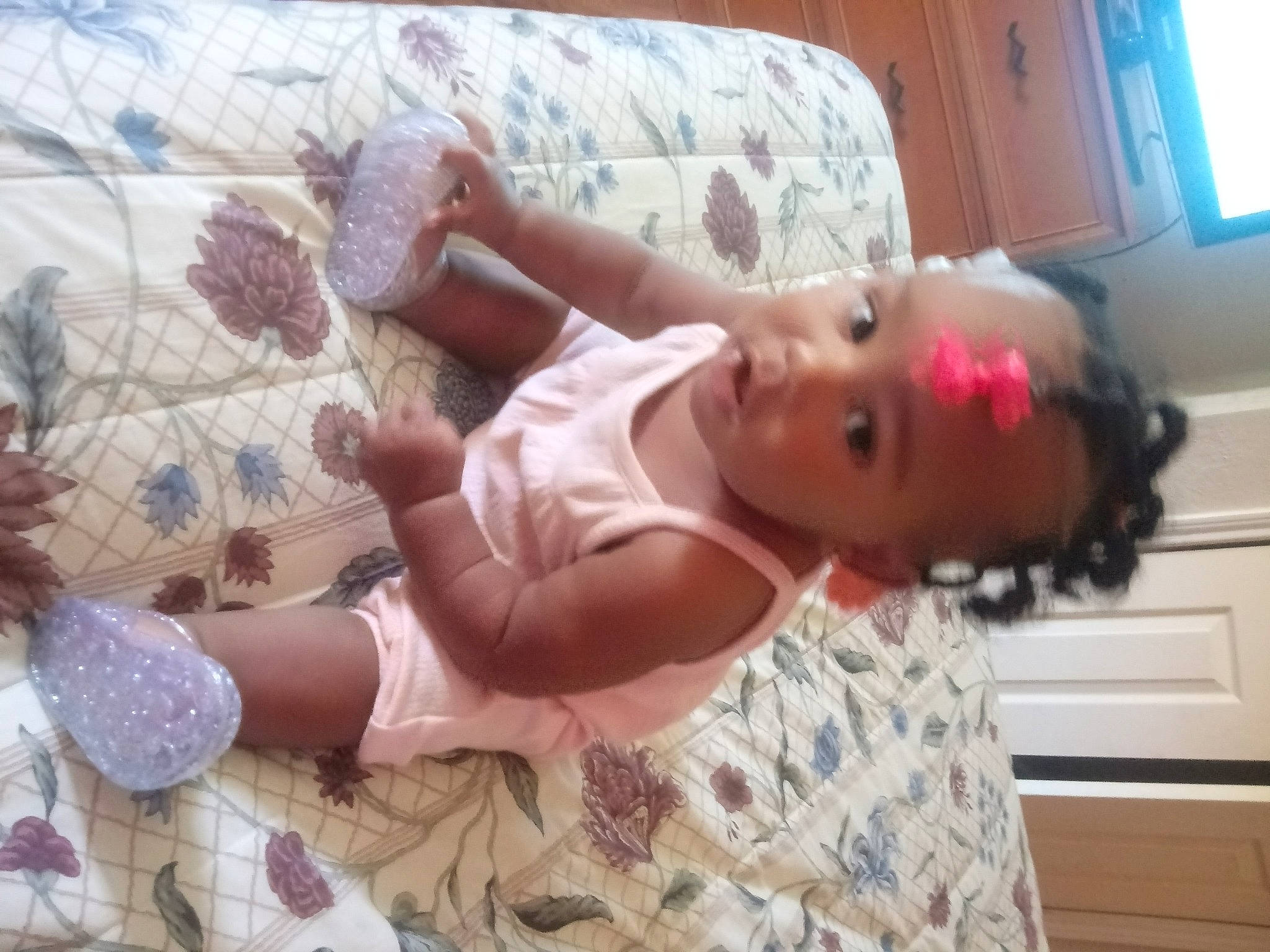 Kamari is registered to the contest to win money with this photo: arm, baby, child, leg, person, toddler