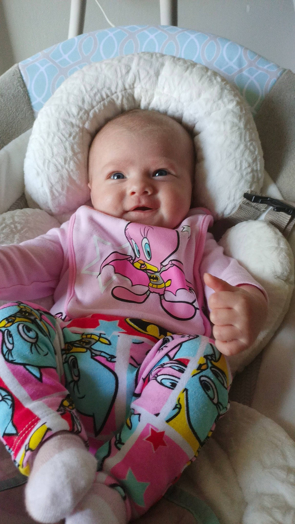 Estelle is registered to the contest to win money with this photo: baby, baby_sleeping, baby_toddler_clothing, cheek, child, comfort, eye, face, head, iris, linens, lip, mammal, nose, person, pink, product, skin, sleeve, textile