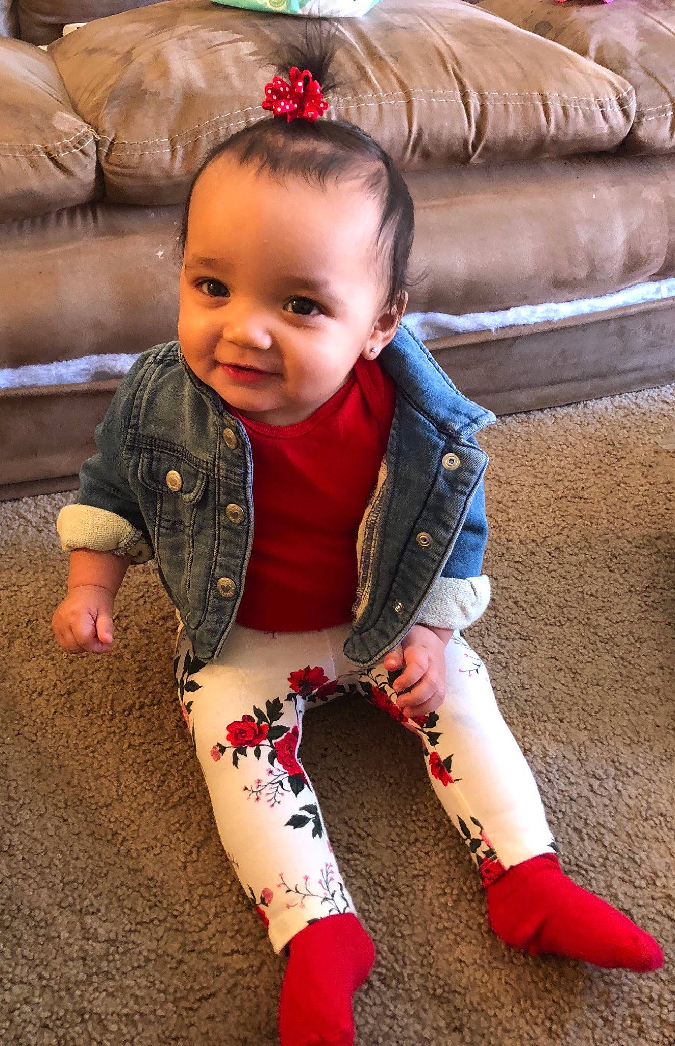 Malayah is registered to the contest to win money with this photo: abdomen, arm, baby, cheek, child, child_model, face, footwear, head, joint, leg, lip, person, pink, sitting, skin, sleeve, thigh, tights, toddler