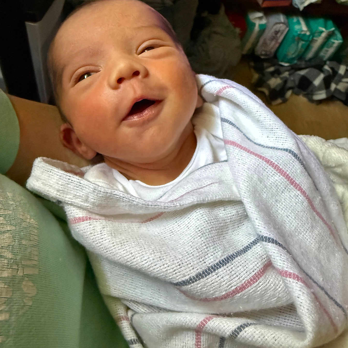 Zyleik is registered to the contest to win money with this photo: architecture, baby, blanket, building, clothing, face, furniture, glove, head, hospital, newborn, person, photography, portrait, quilt, sleeping, towel