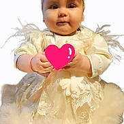 Mya participe au concours pour gagner de l'argent avec cette photo : adorable, baby, celebration, child, cute, dress, fashion, flower, hand, headband, heart_emoji, infant, innocence, lace, portrait, posing, smiling, soft_colors, tulle, young_child