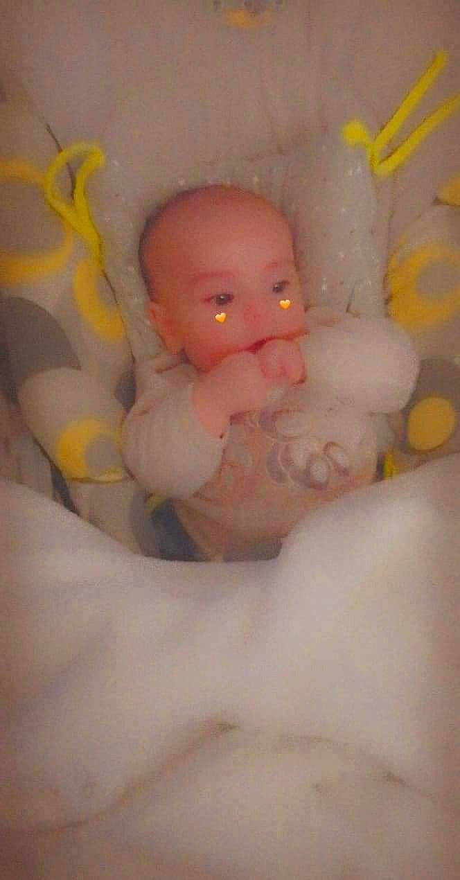 Even a rejoint le concours — aidez-le/la à gagner de superbes lots ! baby, cheek, child, face, person, skin, sleep, toddler