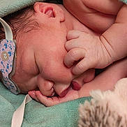 Jules a rejoint le concours — aidez-le/la à gagner de superbes lots ! newborn, baby, sleeping, blanket, swaddle, hospital, sensor, adhesive, ear, hand, fingers, cheek, face, closeup, portrait, soft_texture, pink_skin, cap, naptime, cozy