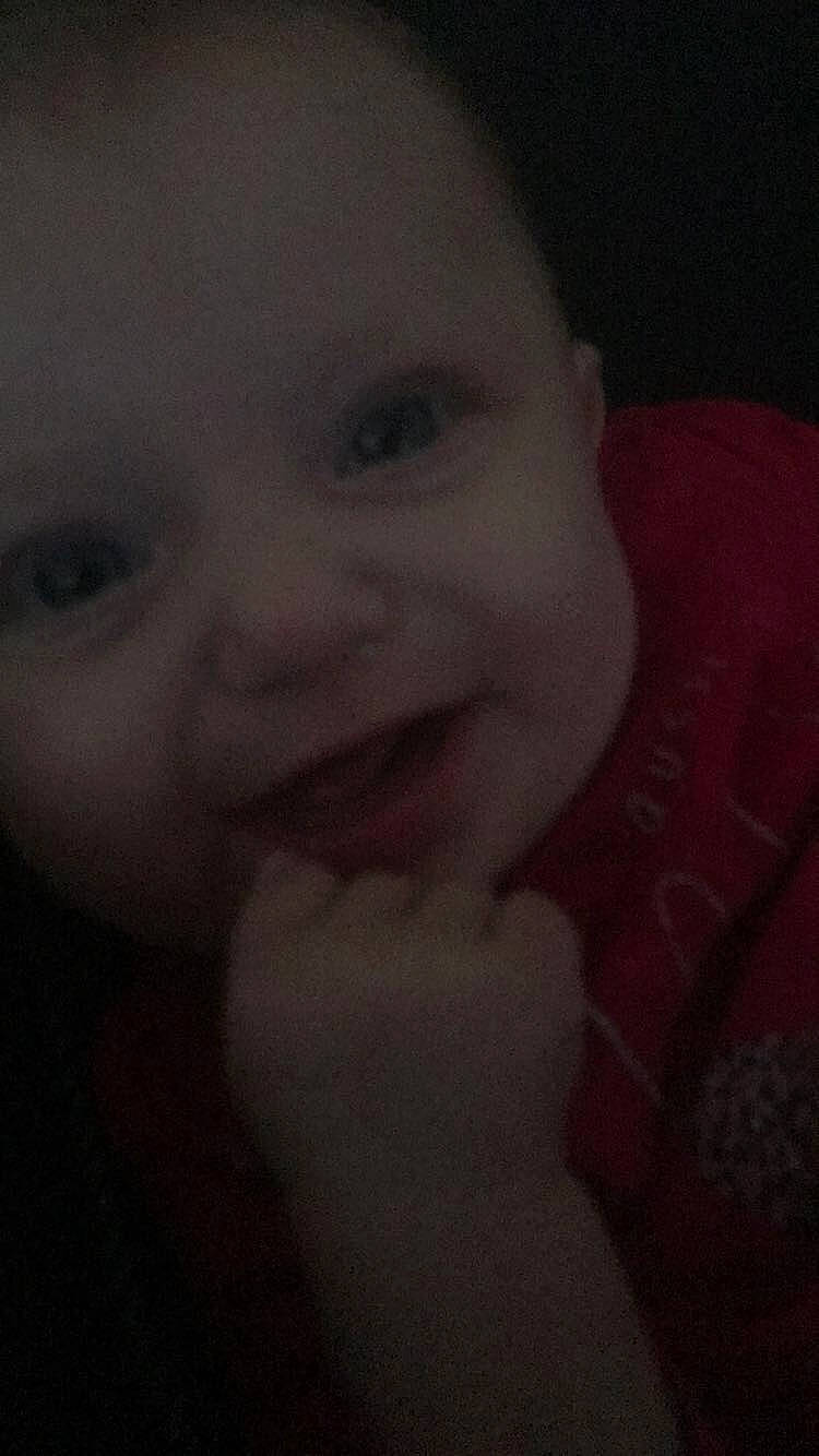 Eva a rejoint le concours — aidez-le/la à gagner de superbes lots ! baby, beauty, cheek, child, chin, close_up, eye, eyebrow, face, facial_expression, forehead, head, lip, mouth, nose, organ, person, skin, sky, smile