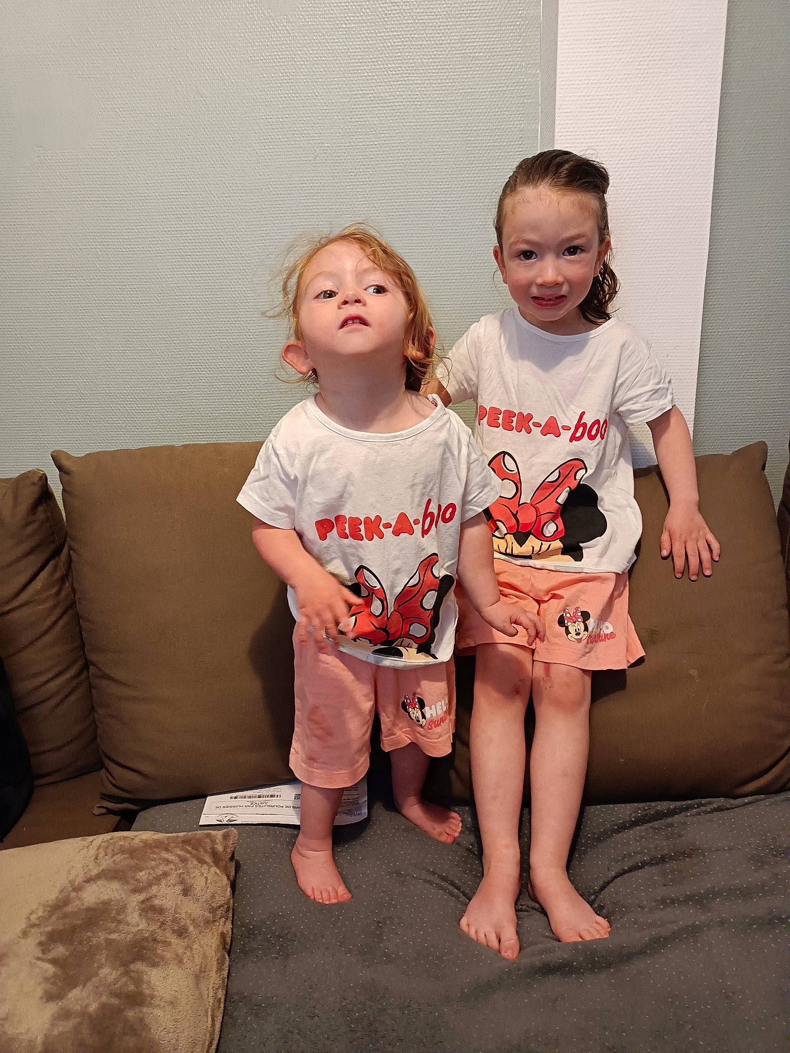 Elyna participe au concours pour gagner de l'argent avec cette photo : baby_toddler_clothing, chin, comfort, eye, face, fashion, flash_photography, gesture, hairstyle, hand, happy, head, human_body, joint, leg, mouth, neck, person, shoulder, skin