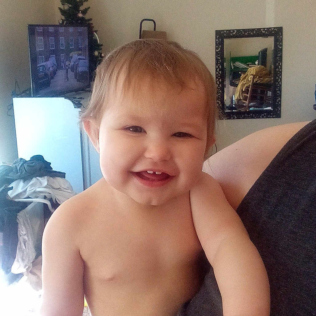 Braelynnloni is registered to the contest to win money with this photo: architecture, baby, building, computerhardware, couch, electronics, face, furniture, hardware, head, indoors, livingroom, monitor, person, photography, plant, portrait, pottedplant, room, screen