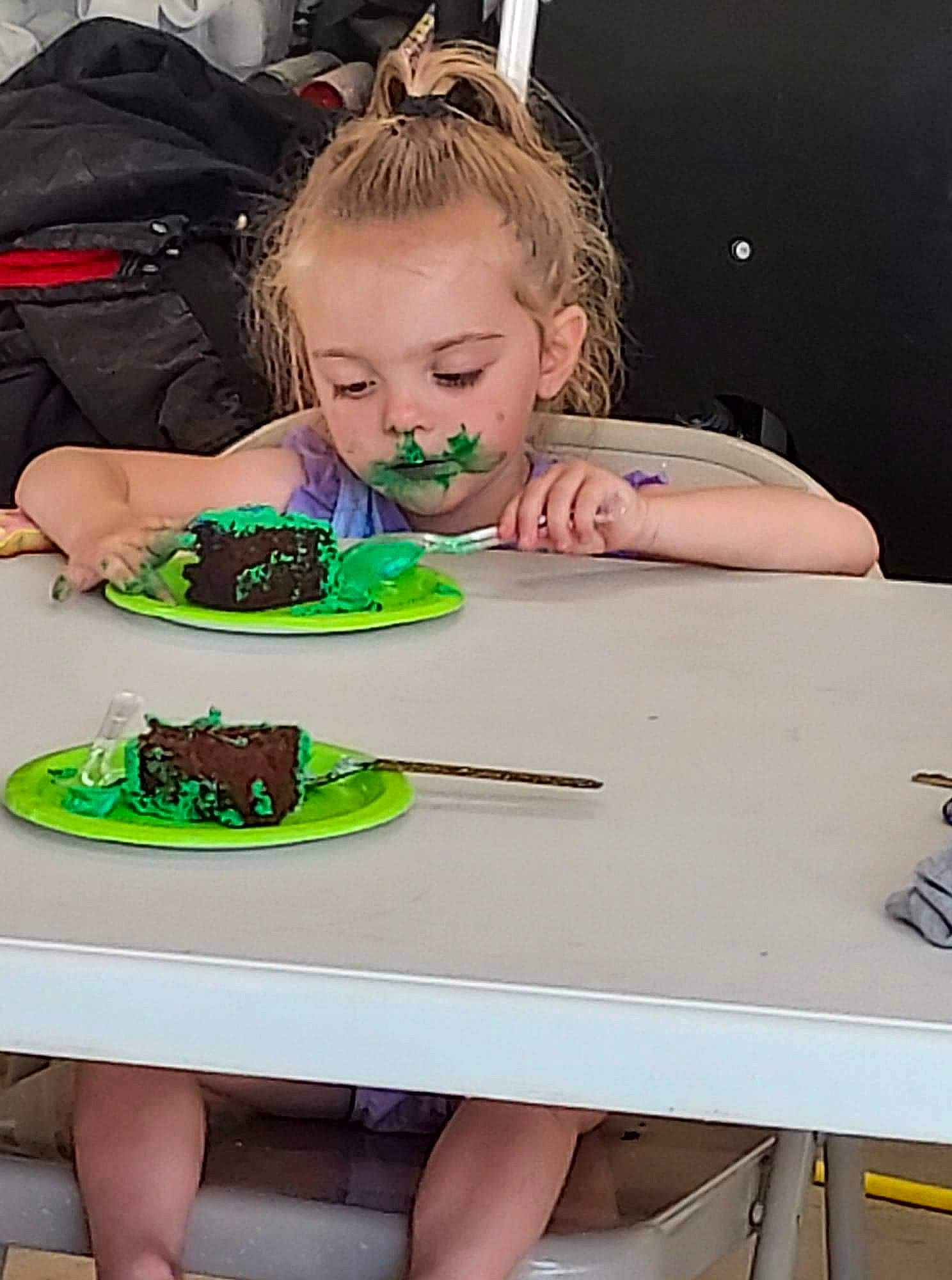 Kaelyahna joined the competition — help win amazing prizes! cake, cake_decorating, cake_decorating_supply, chair, child, cooking, cuisine, food, fun, hairstyle, icing, ingredient, leisure, person, plate, recipe, sharing, t_shirt, table, tableware