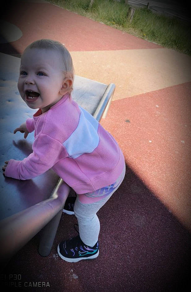 Kaïna a rejoint le concours — aidez-le/la à gagner de superbes lots ! baby, cheek, child, person, pink, skin, smile, toddler