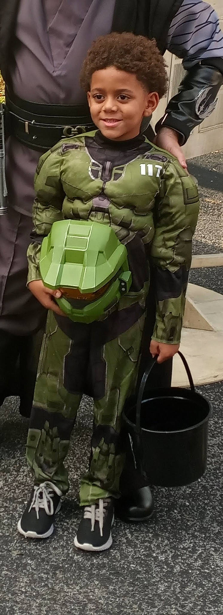 Junior is registered to the contest to win money with this photo: army, ballistic_vest, belt, camouflage, cargo_pants, gesture, infantry, joint, joy, marines, military_camouflage, military_organization, military_person, military_uniform, non_commissioned_officer, outerwear, pattern, person, personal_protective_equipment, sleeve