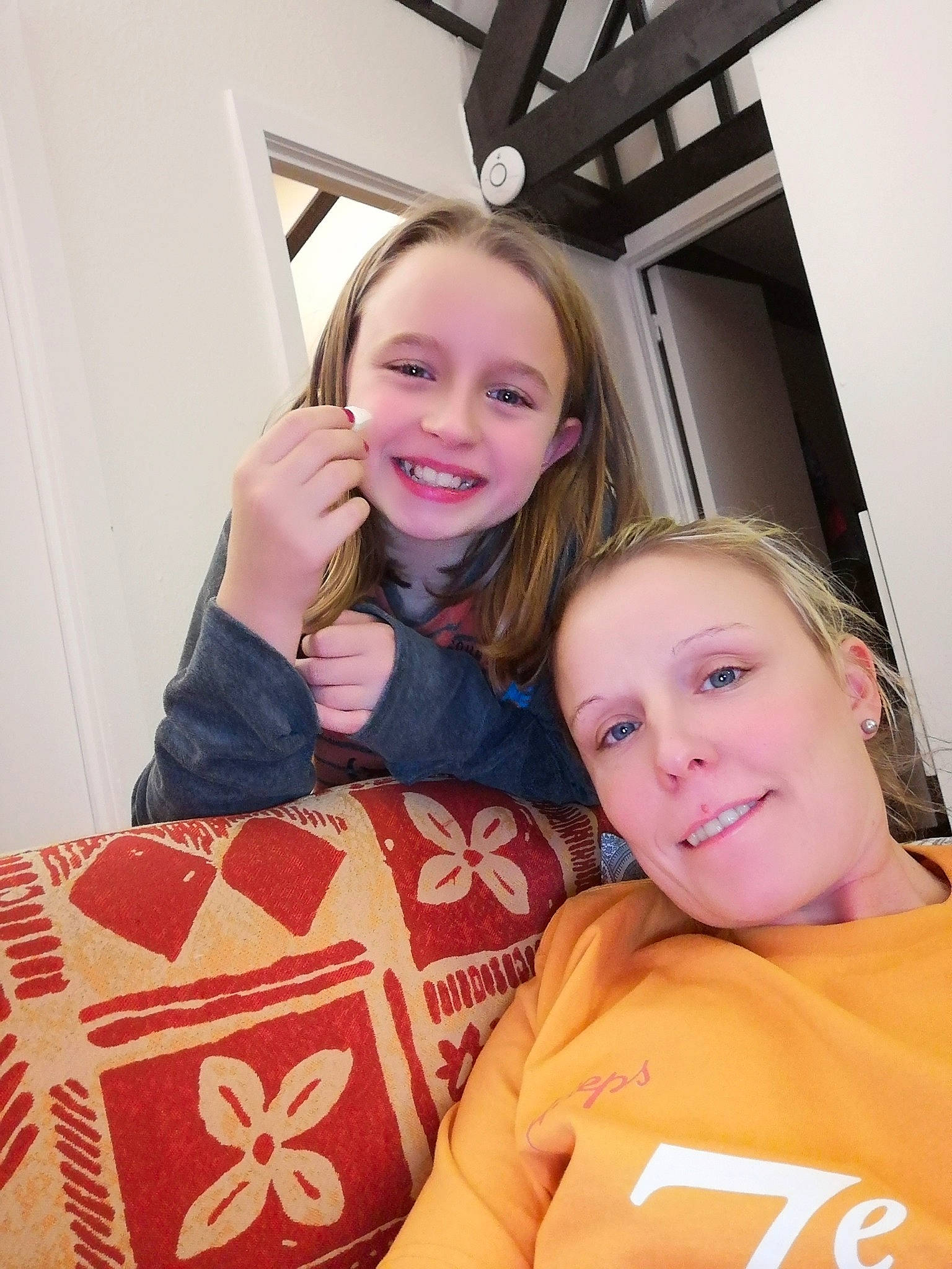 Zelia a rejoint le concours — aidez-le/la à gagner de superbes lots ! cheek, child, daughter, face, fun, happy, head, joy, person, photography, room, selfie, smile, toddler, vacation