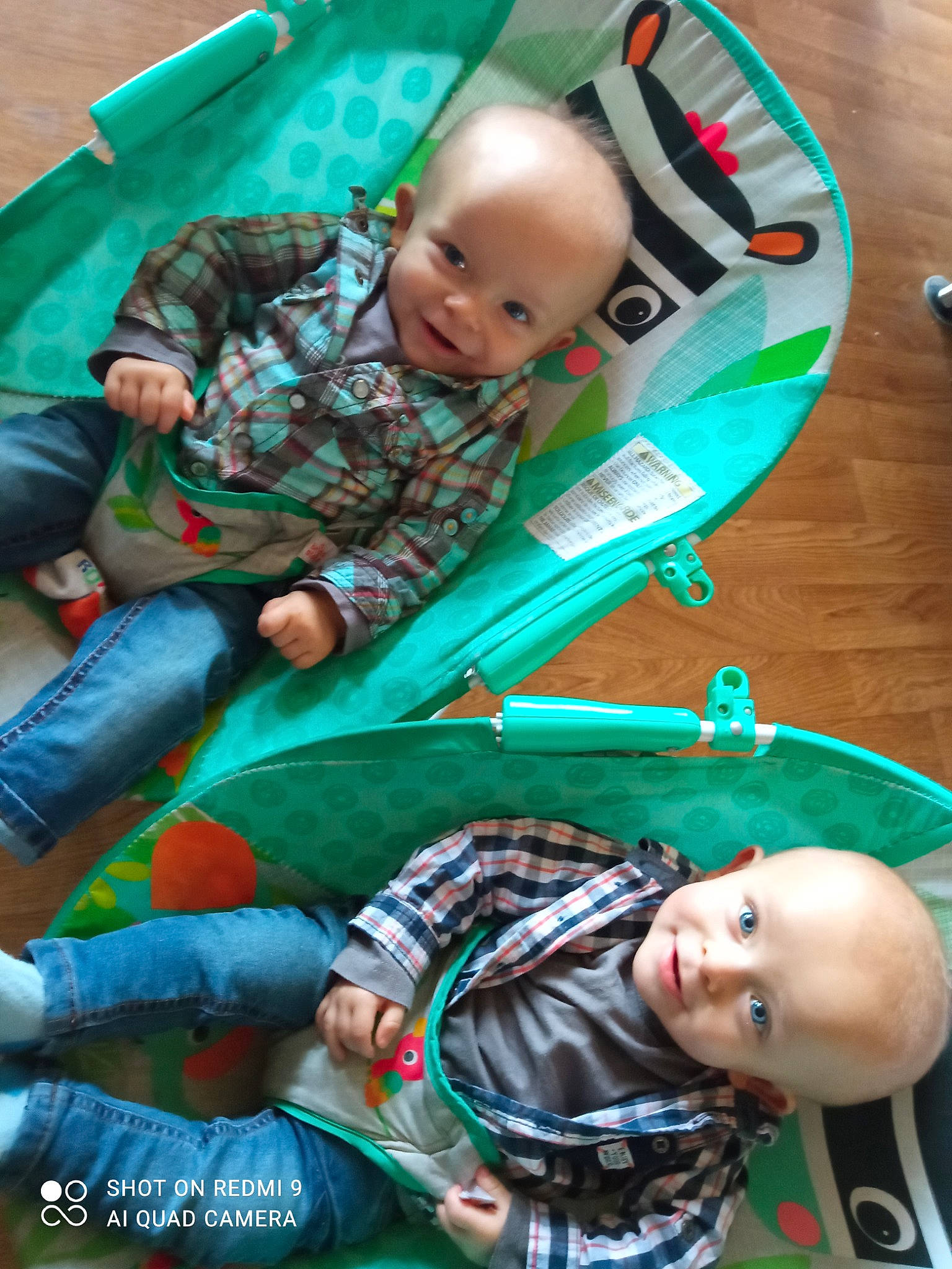 Marley Maylone participe au concours pour gagner de l'argent avec cette photo : baby, baby_carriage, baby_products, baby_toddler_clothing, child, comfort, fun, grass, green, happy, human, joy, lap, leisure, mouth, people, person, photograph, red, smile