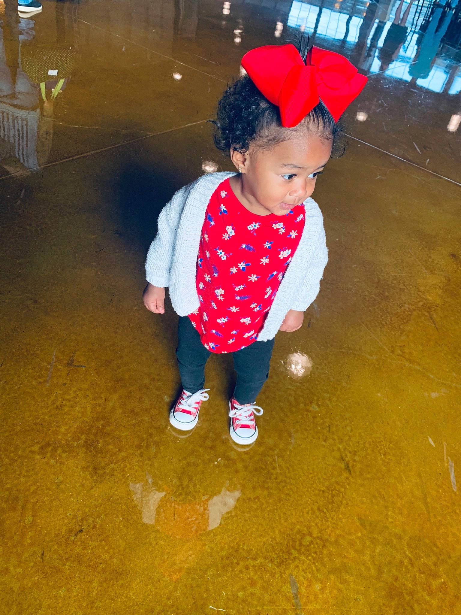 Kehlani is registered to the contest to win money with this photo: child, person, play, red, toddler