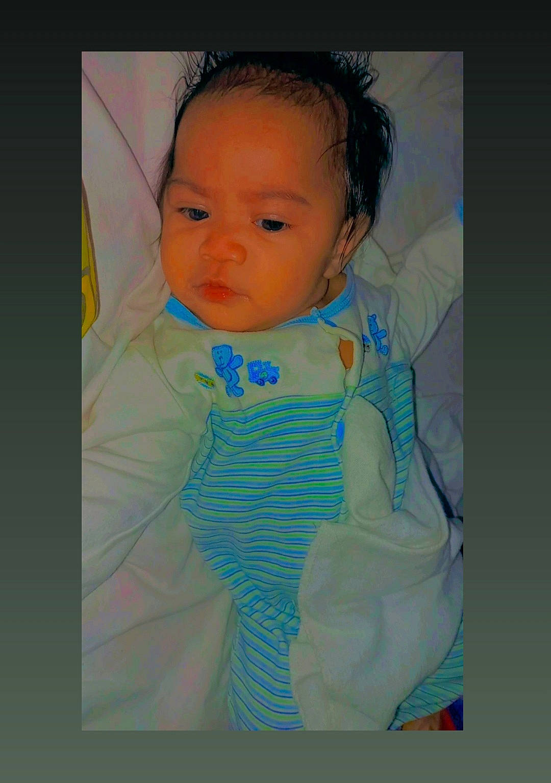 Kuuley participe au concours pour gagner de l'argent avec cette photo : baby, baby_products, baby_toddler_clothing, child, day_dress, dress, electric_blue, eyelash, formal_wear, happy, iris, linens, magenta, neck, pattern, peach, person, room, sleeve, textile