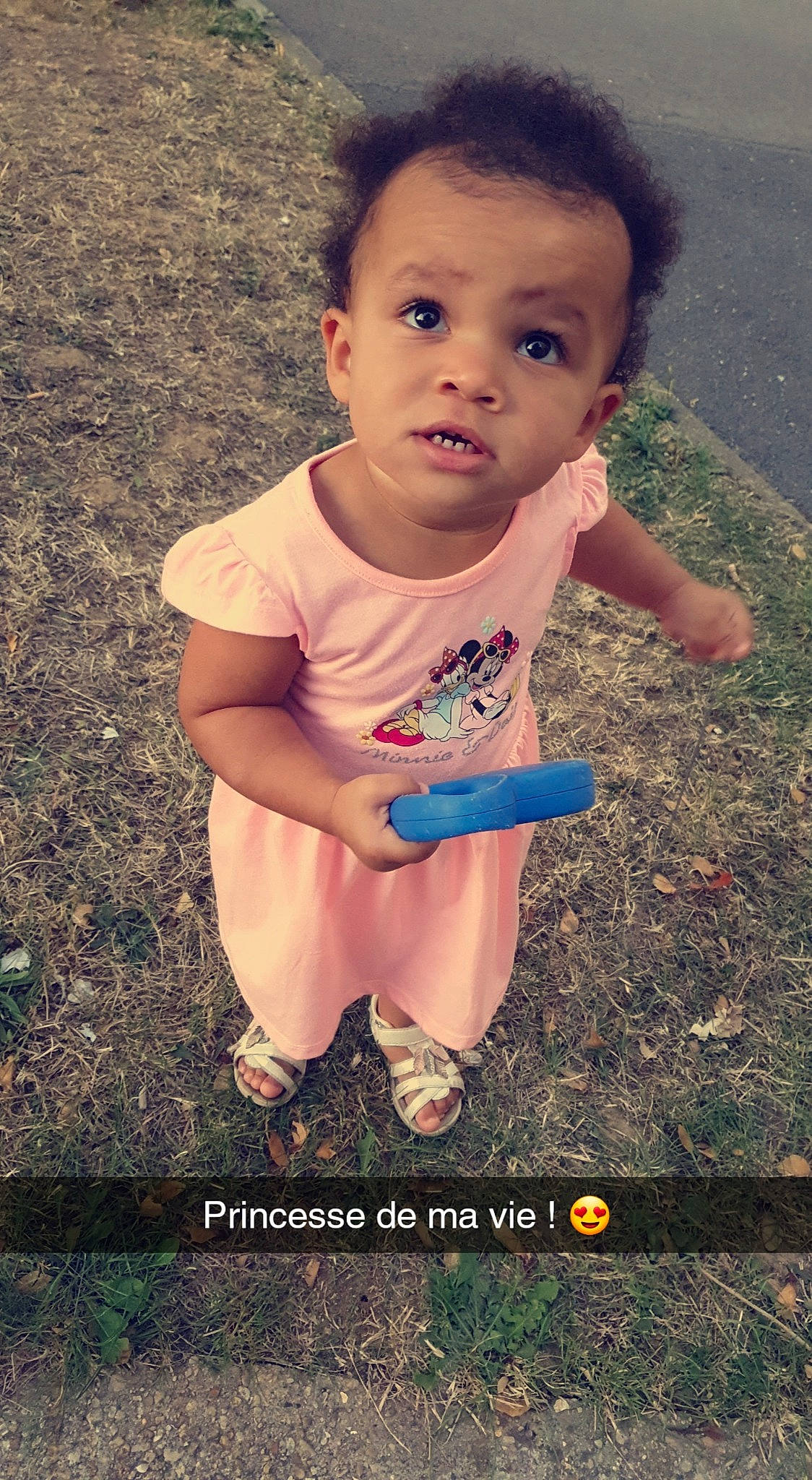 Kélyanna a rejoint le concours — aidez-le/la à gagner de superbes lots ! baby, child, face, fun, happy, head, person, plant, play, skin, smile, t_shirt, toddler