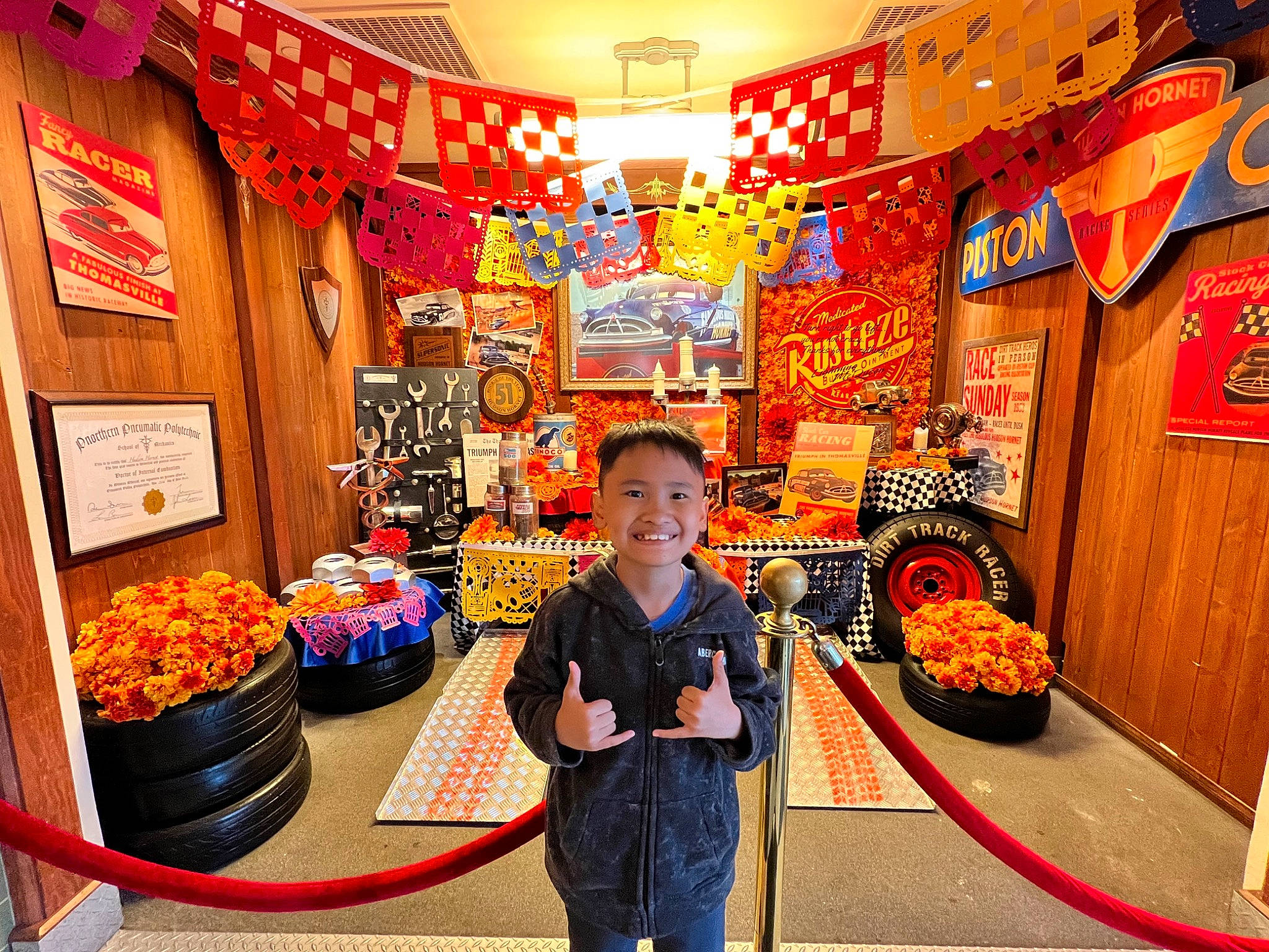 Shia is registered to the contest to win money with this photo: bazaar, building, city, convenience_store, event, fun, jeans, joy, leisure, market, marketplace, natural_foods, orange, person, retail, room, shopping, smile, snapshot, t_shirt