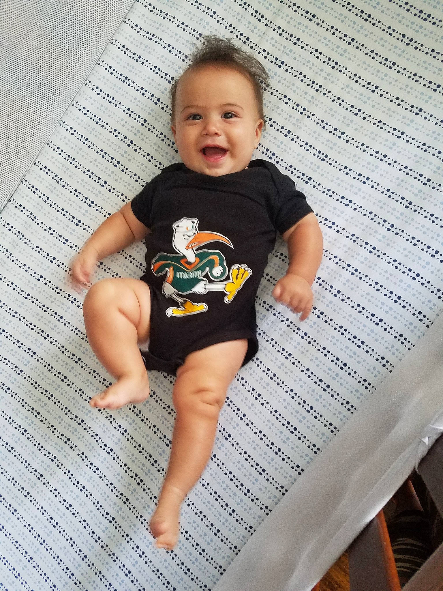 Marcelo is registered to the contest to win money with this photo: arm, baby, baby_toddler_clothing, child, fun, leg, person, play, sitting, skin, smile, t_shirt, toddler, vacation