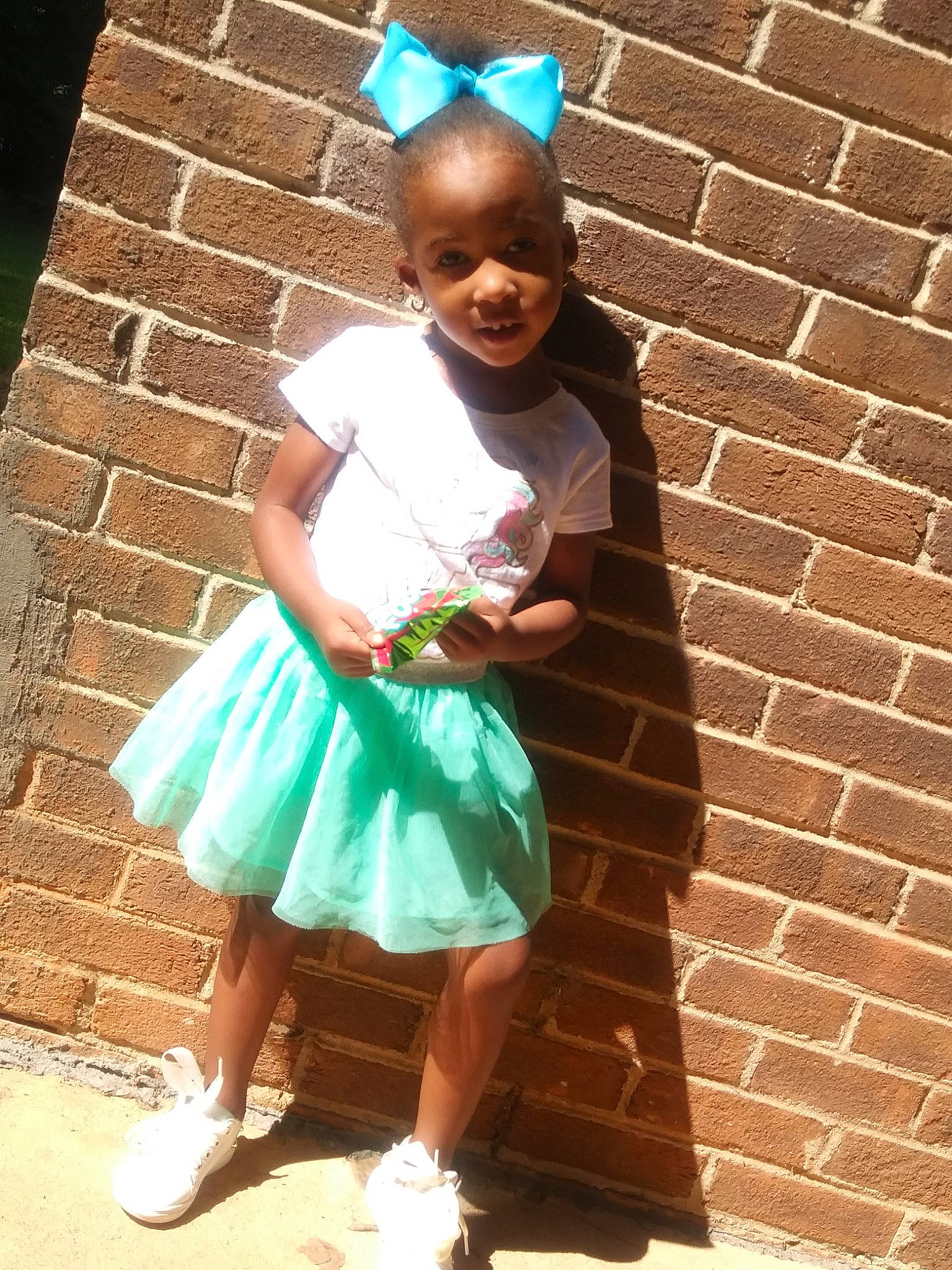 Amariana is registered to the contest to win money with this photo: child, costume, dress, fashion_accessory, person, toddler