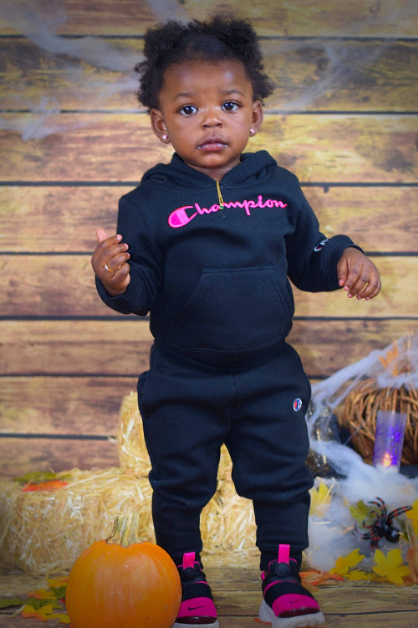 Queen is registered to the contest to win money with this photo: boy, child, fun, girl, halloween, infant, person, play, recreation, smile, standing, toddler